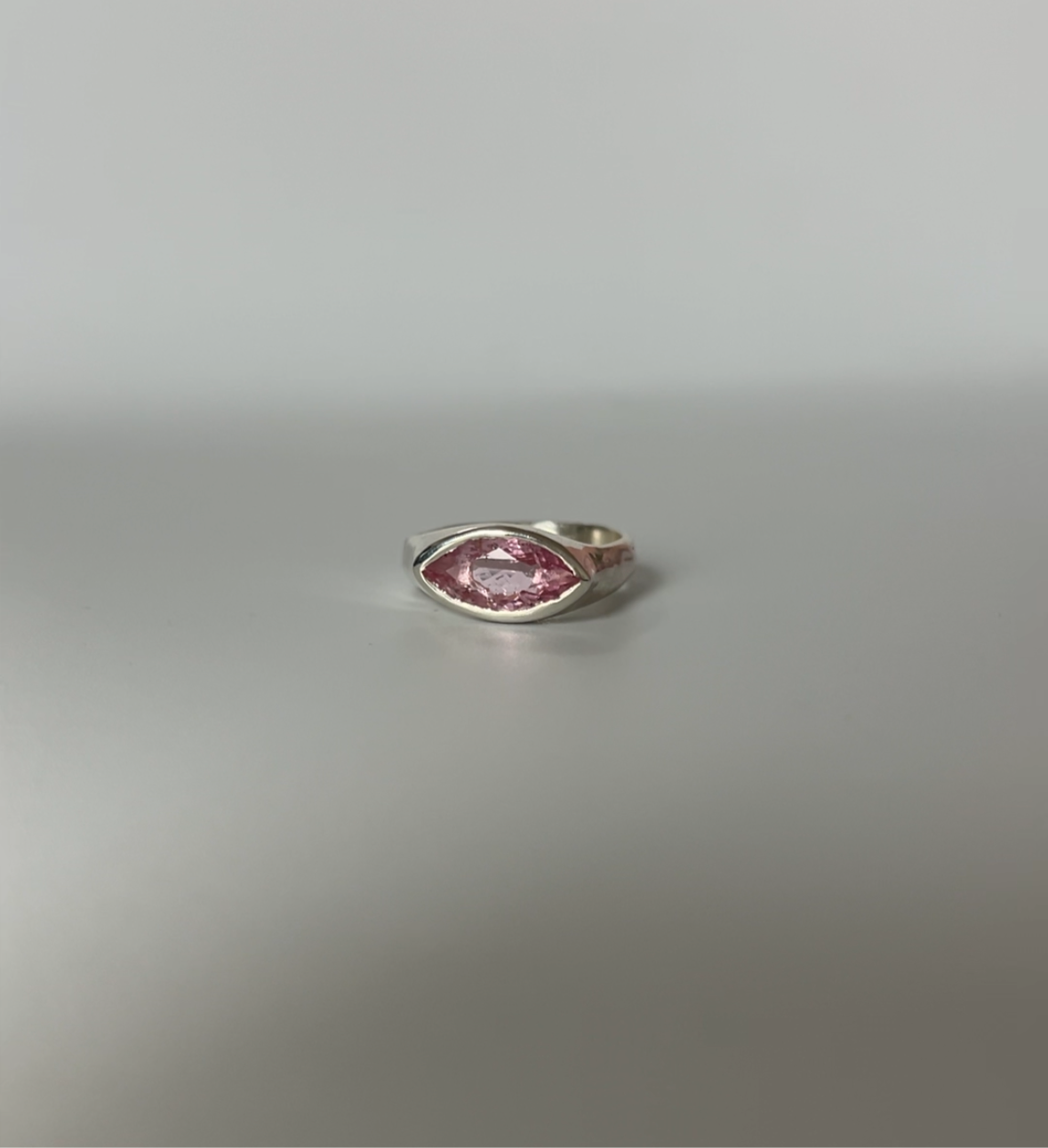 Junia Ring
