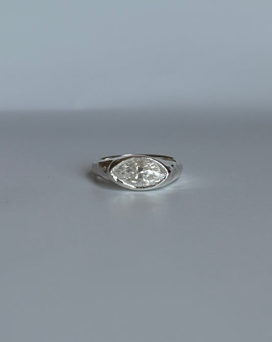 Junia Ring
